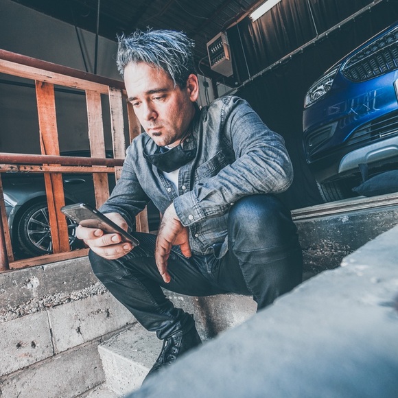 Meet your Posher, Derek - Picture 3 of 5